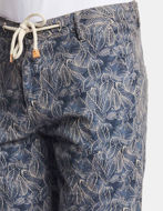 Picture of Gaudi Leaves Print Slim Shorts